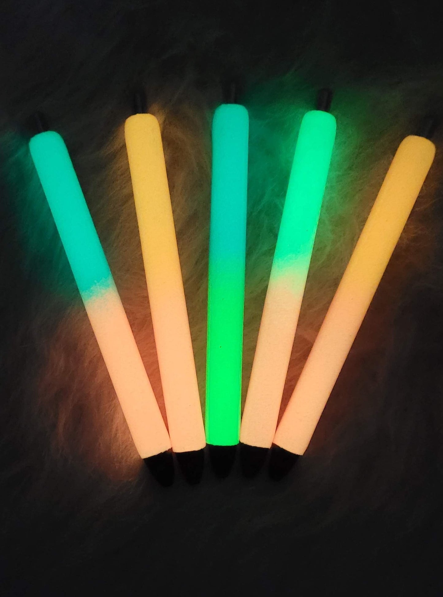 Glow in the Dark Refillable Glitter Pen